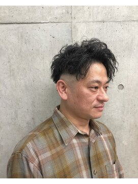 エフ ナカイタバシ(F) スキンフェードツイストスパイラル