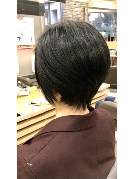 ゼスト 吉祥寺店(ZEST) 襟足のおさまりの良いくびれ大人ショート　広川希代子