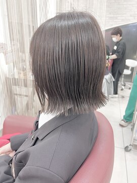 クオリス 上福岡店(QUALIS) 10代20代30代大人可愛いくびれ外ハネ切りっぱなし黒髪ボブ