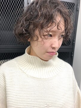 キジ(KIJI) マッシュショートランダムパーマ