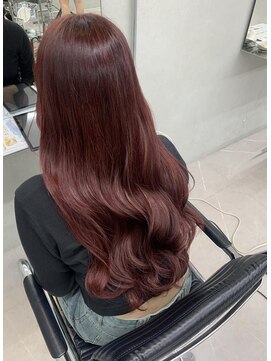 イオ ティラベント 鳳店(io tiravento) チェリーレッド　韓国風巻き髪スタイル