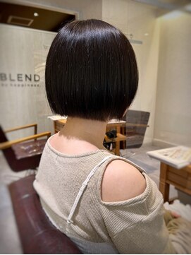ブレンドバイハピネス(Blend by happiness) タッセルボブ ミニボブ 縮毛矯正