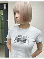 イノセンス 西宮北口店(innocence)&nbsp;ホワイトベージュ　ボブ