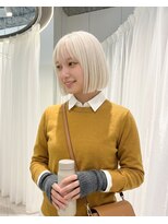 ハーツオオサカ(HE:ARTS OSAKA)&nbsp;韓国ハイトーンシルバーカラーぱつっとボブ
