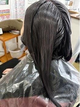 花花 青山店の写真/未来の髪まで美しく。髪と頭皮の健康を守りながら、艶やかなおしゃれを楽しむ大人のグレイカラー*