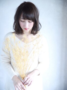 ベルビアンカ(Belle BIANCA) Belle BIANCA とろみモードミディパーマ by.竹内