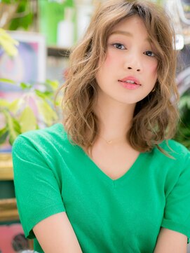 カバーヘア ブリス 上尾西口店(COVER HAIR bliss) センターパートで…くせ毛風無造作ウェーブc3上尾20代30代40代!