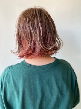 エミュー(emu by Amitie) インナーカラー×外ハネボブ