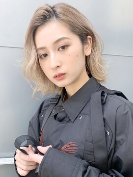 アイティー バイ アルバム 中野店(IT by ALBUM) 耳掛け波ウェーブ_ラベンダーカラーくびれミディ_38180