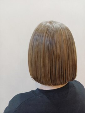 オレロ 国立(olelo) 大人ガーリー/似合わせカット/リバースセンターパート/国立