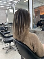 イキ 表参道(iki omotesando)&nbsp;モード/無造作ウェーブ/大人ガーリー[表参道駅]