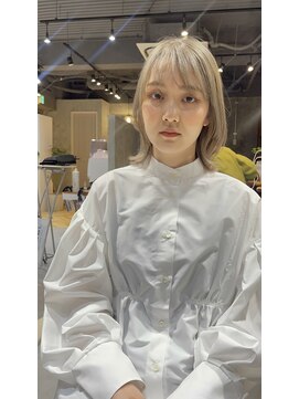 エッセ 大阪梅田茶屋町店(esse) レイヤーボブゴールドベージュ