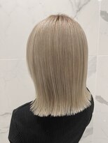 クララ ヒロシマ(CLALA Hiroshima) 透明感ホワイトベージュぱつっとBOB