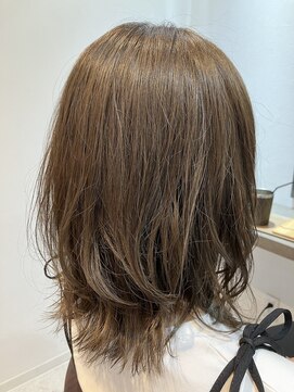 モデラート(moderato) ミントグレージュ☆セミディレイヤースタイル♪