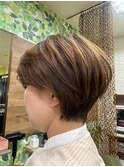 ショートボブ
