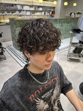 ゼスト リル 新宿(ZEST lill) 波巻きパーマ ウルフパーマ 波巻きスパイラル 塩澤太一 新宿