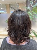 ミディアムパーマスタイル