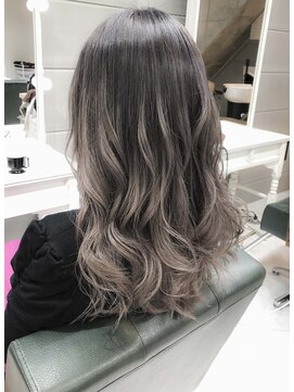 デイズ(days) ☆透明感カラー☆グラデーションカラーで外国人風♪ロング