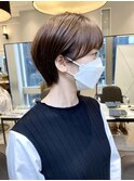 30代向け　耳掛けショート×サイドバング
