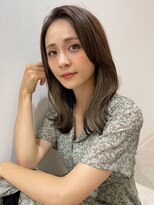 ノアル(NOAHL) 韓国風外ハネくびれインナーカラー