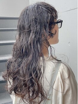 イズミ(Izumi)の写真/【大人の隠れ家サロンIzumi-イズミ-】再現性が良いカットで雰囲気を変えてみませんか。