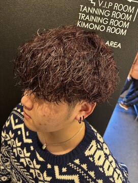 ヘアースタジオエフ 前下がりスパイラルマッシュ