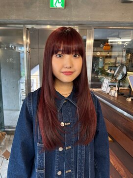 ギフトサニーサイド(gift sunny side) ブリーチ履歴なしの赤髪＊レイヤーカット
