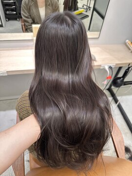 ネモネ バイ ミリー 梅田茶屋町(nemone by milly) 【梅田茶屋町】レイヤーカット×アッシュブラウン