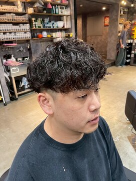 カーニー 北千住(kearny) メンズカットパーマ/ニュアンスパーマ/フェザーパーマ[北千住]