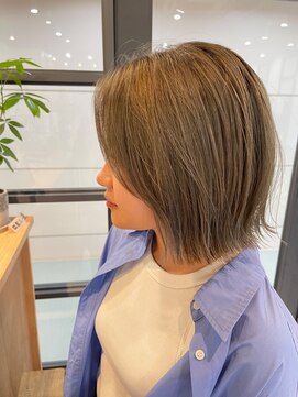 ニール(Neale.) ハイトーンボブ11.18デザインカラー