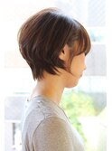 大人女子・３０代・４０代にオーダー多い耳かけ前下がりボブ