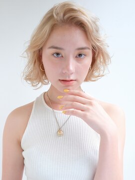 ピークアブー 銀座並木通り(PEEK-A-BOO) 【デザインカラー】ブロンドヘアのウェーブボブ