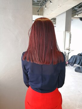 アディクト 綾瀬(ADDICT) 【ADDICT_YUKI】艶レッド切りっぱなしミディ