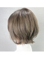 ミル(1001 mille)&nbsp;カーキベージュの外はねボブ【1001mille】