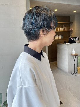 ヘアー アイス ルーチェ(HAIR ICI LUCE) ブルーハイライトデザインカラーショートカット中西