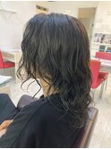 ロングパーマ×スモーキーカラー×ウルフスタイル
