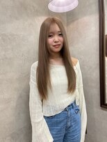 ウタリ(utari)&nbsp;透明感ミルクティー【難波 桜川/ケアブリーチ】