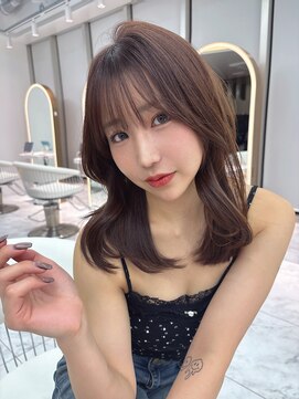 ロンドルピナス 小倉(Lond Lupinus) ミディアムレイヤーカット/似合わせカット/大人ガーリー/20代