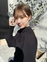 コーチ 新代田店(Coach)&nbsp;ベージュ×耳掛けタイトショート