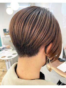 ロミー 本厚木(ROMMY.) 前下がり丸みスタイリッシュ刈り上げ/ ロミー本厚木