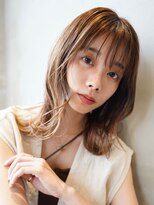 20代30代小顔ひし形大人かわいいウルフミディアムレイヤー