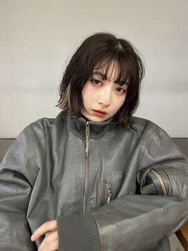 トレス(TRESS) レイヤーミディアム　ボブレイヤー　くびれミディアム