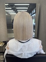 エン 栄店(enne)&nbsp;ホワイトブロンドボブ