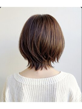 ドアーズ(Door's) 30代40代ショート白髪染めグレイカラーボブ艶栄名駅伏見丸の内