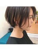 柔らかい抜け感のあるショート