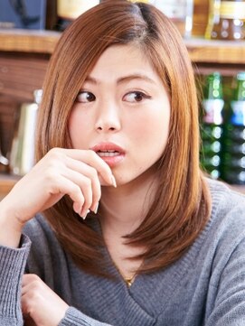 エマージュ 新宿(Emerge) ナチュラルに伸ばしかけでも☆ワンカールセミディ☆