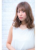 シースルー前髪ニュアンスカラーロングレイヤーの抜け感ヘア