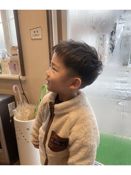 クローバー(CLOVER) キッズカット☆ツーブロックで男の子らしく♪