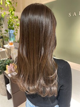 サラジュ 梅田店(SARAJU) saraju ヒラノ　グレージュ　ロングレイヤー