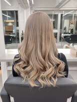 エイト プラット 渋谷2号店(EIGHT plat)&nbsp;ホワイトブロンドミルクティー　ケアブリーチ　2/10